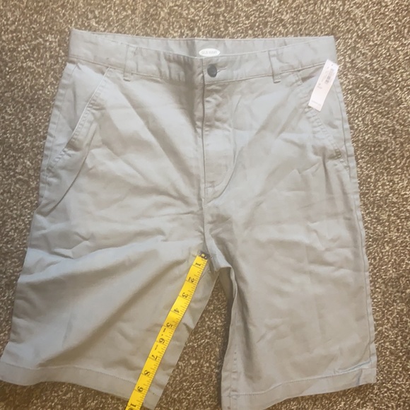 Boys NWT -OLD NAVY shorts-18 Husky - Picture 3 of 8